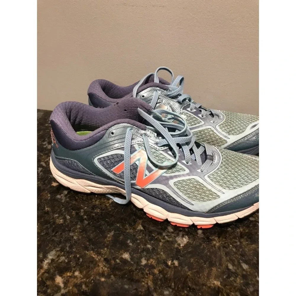 New balance womens 9 running shoes blue